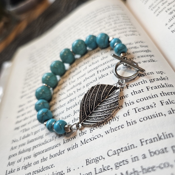 Turquoise Beaded Bracelet with Silver Leaf Charm - Picture 7 of 7